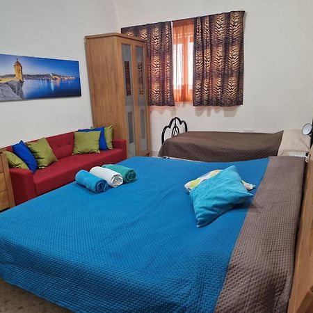 Saracini'S Homestay Аттард Экстерьер фото