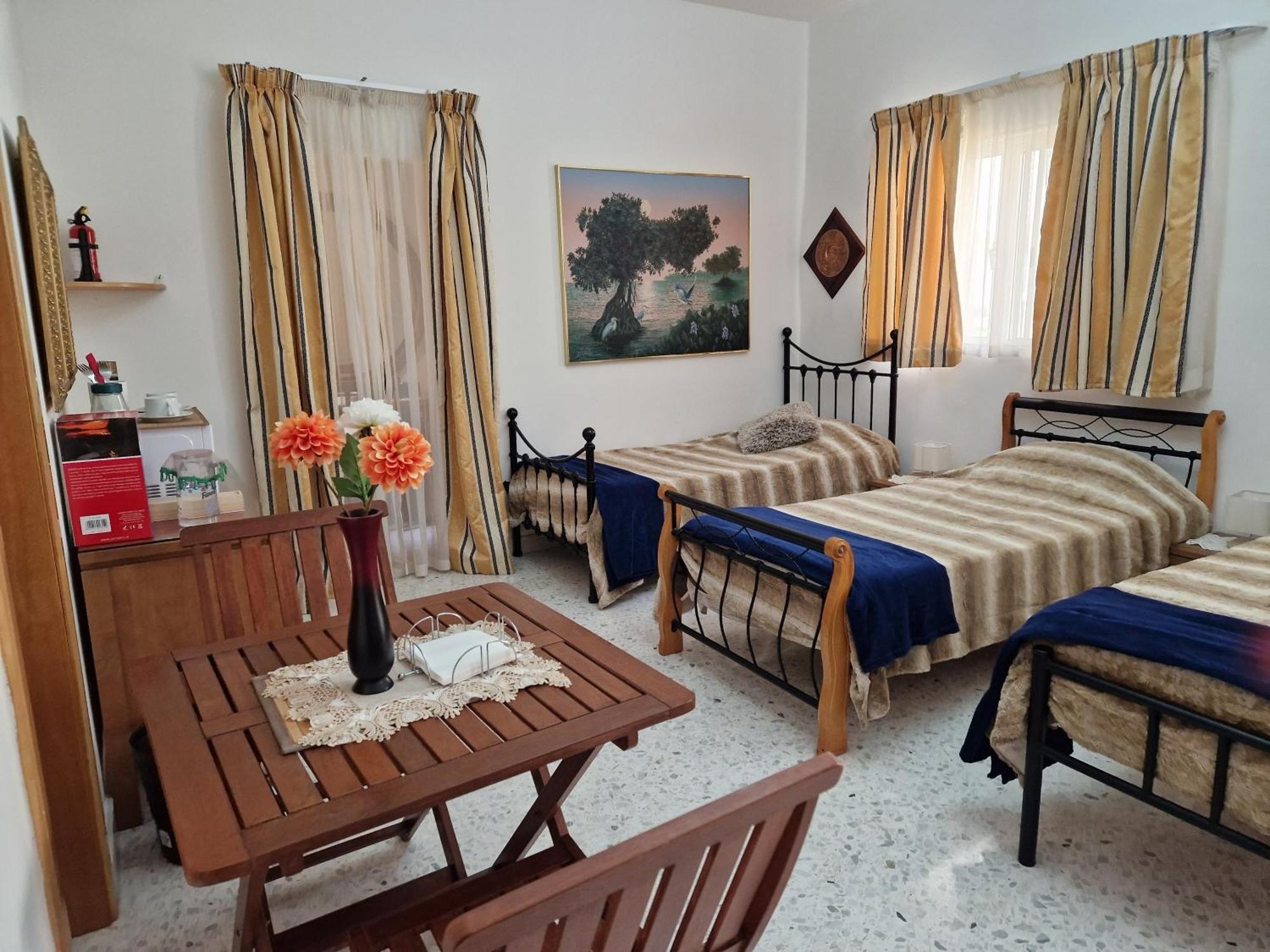 Saracini'S Homestay Аттард Экстерьер фото