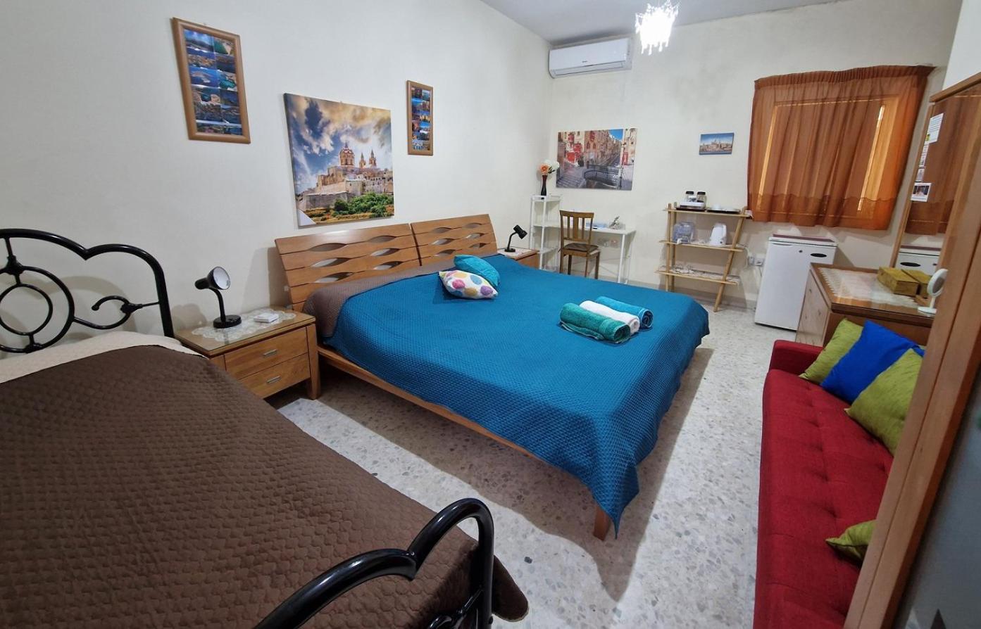 Saracini'S Homestay Аттард Экстерьер фото