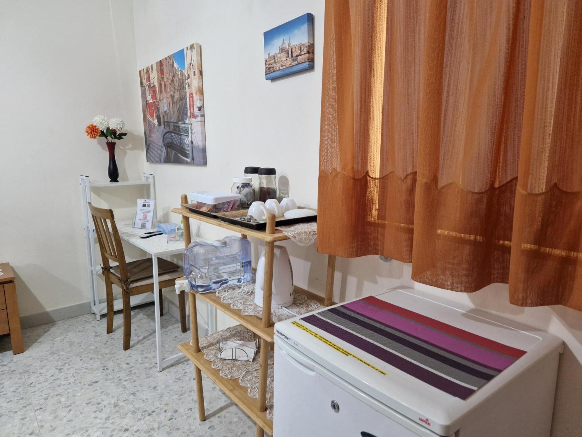 Saracini'S Homestay Аттард Экстерьер фото