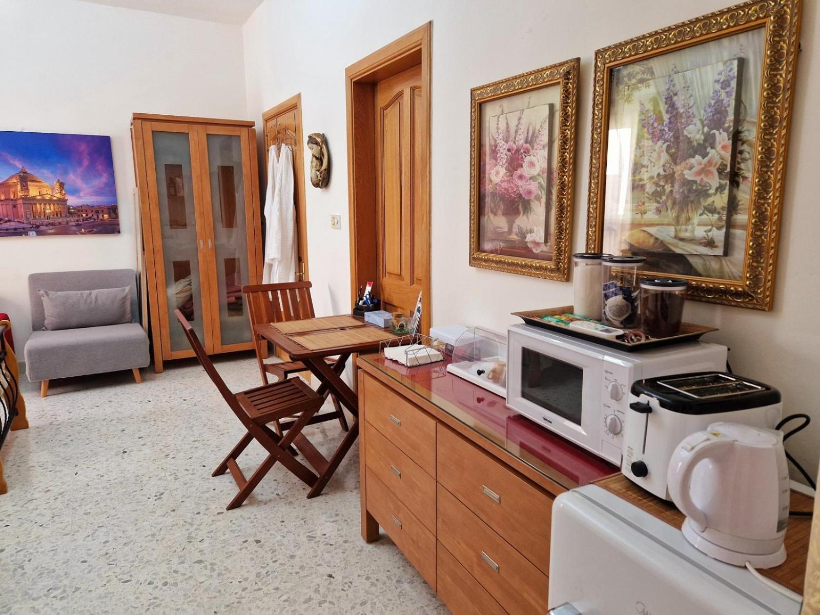Saracini'S Homestay Аттард Экстерьер фото