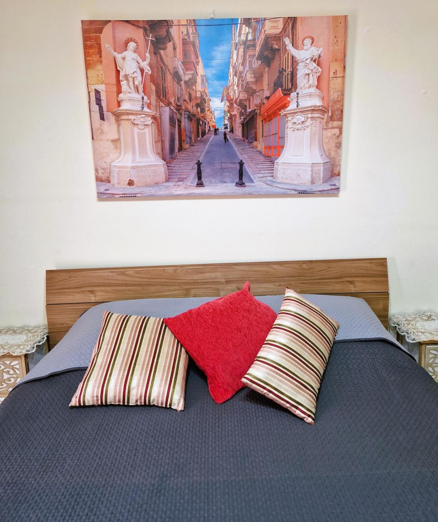 Saracini'S Homestay Аттард Экстерьер фото